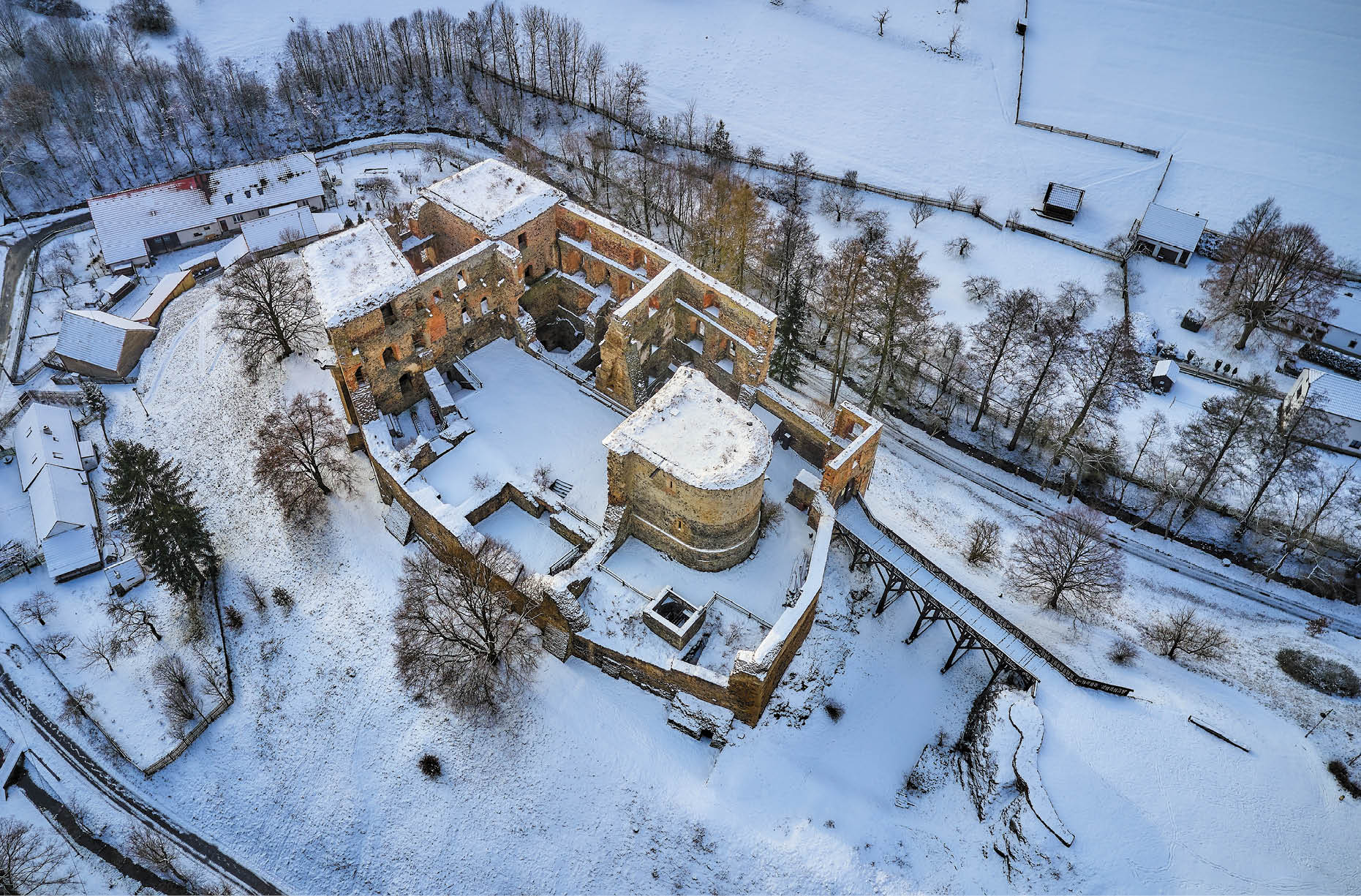 Kniha NP “PAM TKY LETECKY - Libor Sv  ek" - 1. vyd n  2024, Photographer: Libor Svacek; box@fotosvacek.cz; Mobile: +420 602428001