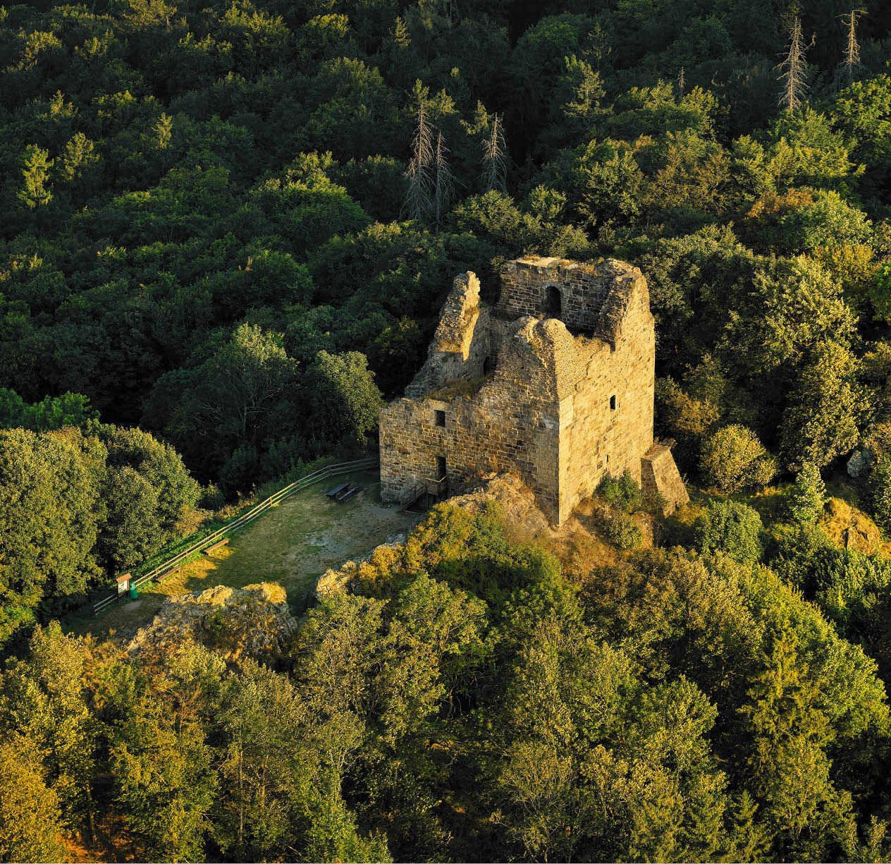 Kniha NP “PAM TKY LETECKY - Libor Sv  ek" - 1. vyd n  2024, Photographer: Libor Svacek; box@fotosvacek.cz; Mobile: +420 602428001