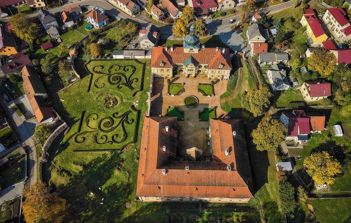 Kniha NP “PAM TKY LETECKY - Libor Sv  ek" - 1. vyd n  2024, Photographer: Libor Svacek; box@fotosvacek.cz; Mobile: +420 602428001