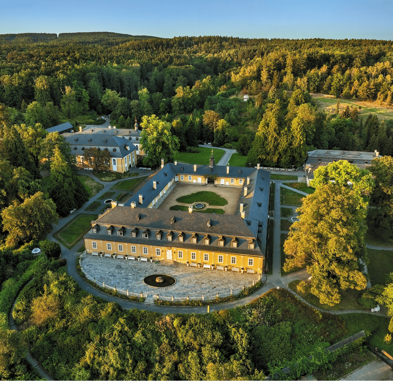 Kniha NP “PAM TKY LETECKY - Libor Sv  ek" - 1. vyd n  2024, Photographer: Libor Svacek; box@fotosvacek.cz; Mobile: +420 602428001