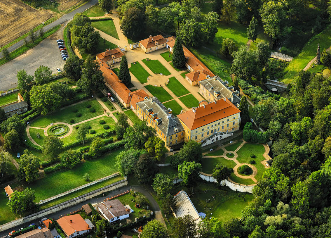 Kniha NP “PAM TKY LETECKY - Libor Sv  ek" - 1. vyd n  2024, Photographer: Libor Svacek; box@fotosvacek.cz; Mobile: +420 602428001