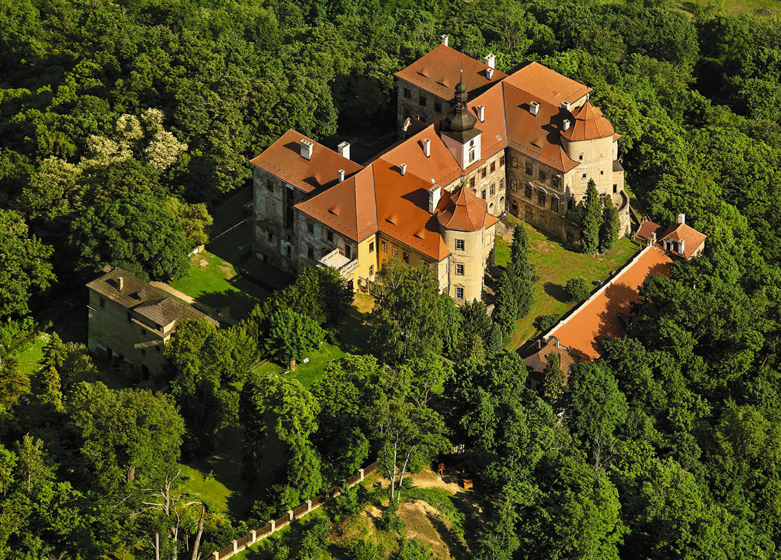 Kniha NP “PAM TKY LETECKY - Libor Sv  ek" - 1. vyd n  2024, Photographer: Libor Svacek; box@fotosvacek.cz; Mobile: +420 602428001