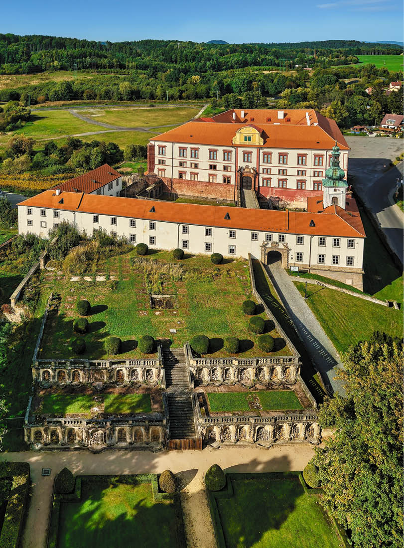 Kniha NP “PAM TKY LETECKY - Libor Sv  ek" - 1. vyd n  2024, Photographer: Libor Svacek; box@fotosvacek.cz; Mobile: +420 602428001