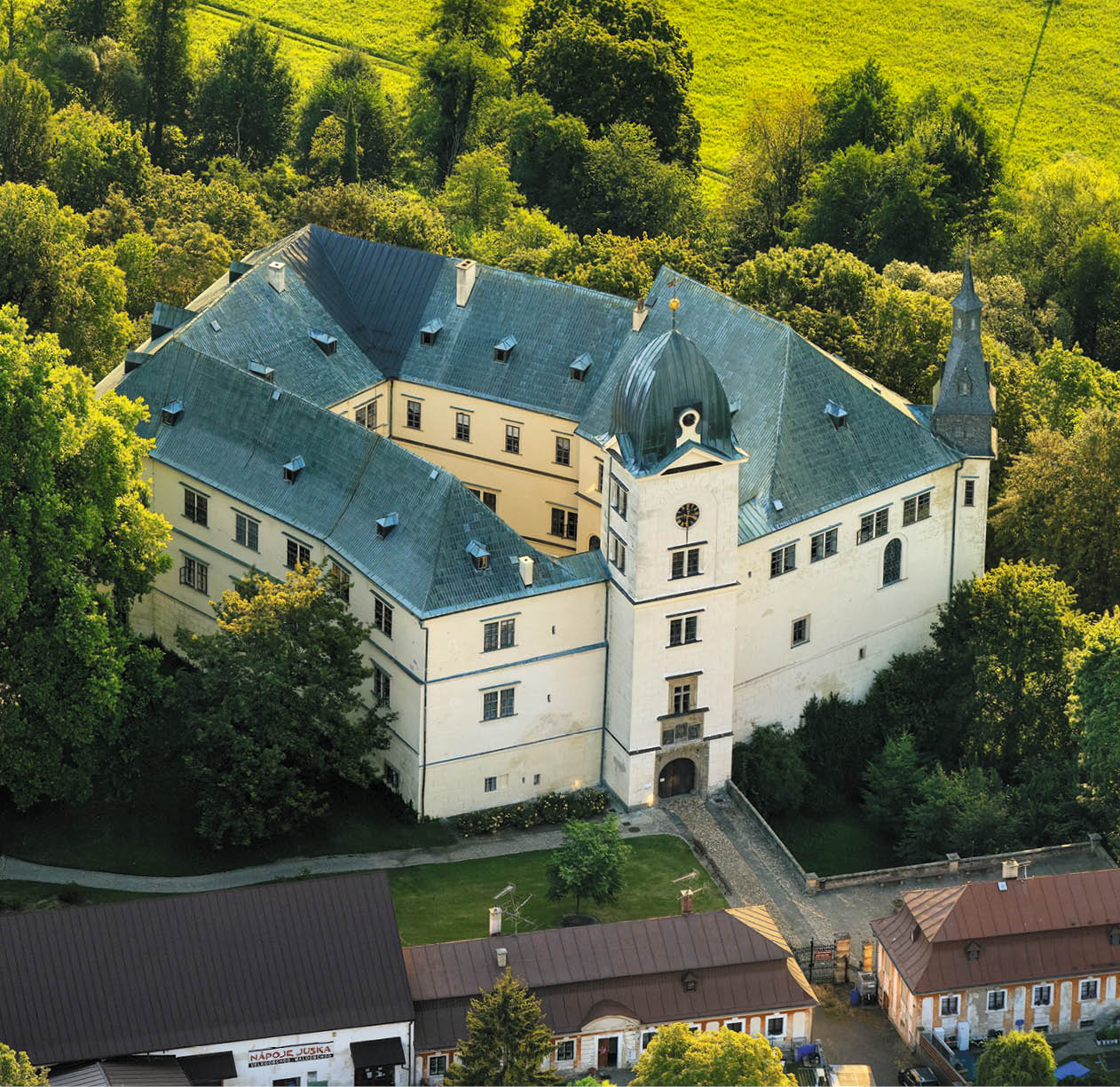 Kniha NP “PAM TKY LETECKY - Libor Sv  ek" - 1. vyd n  2024, Photographer: Libor Svacek; box@fotosvacek.cz; Mobile: +420 602428001