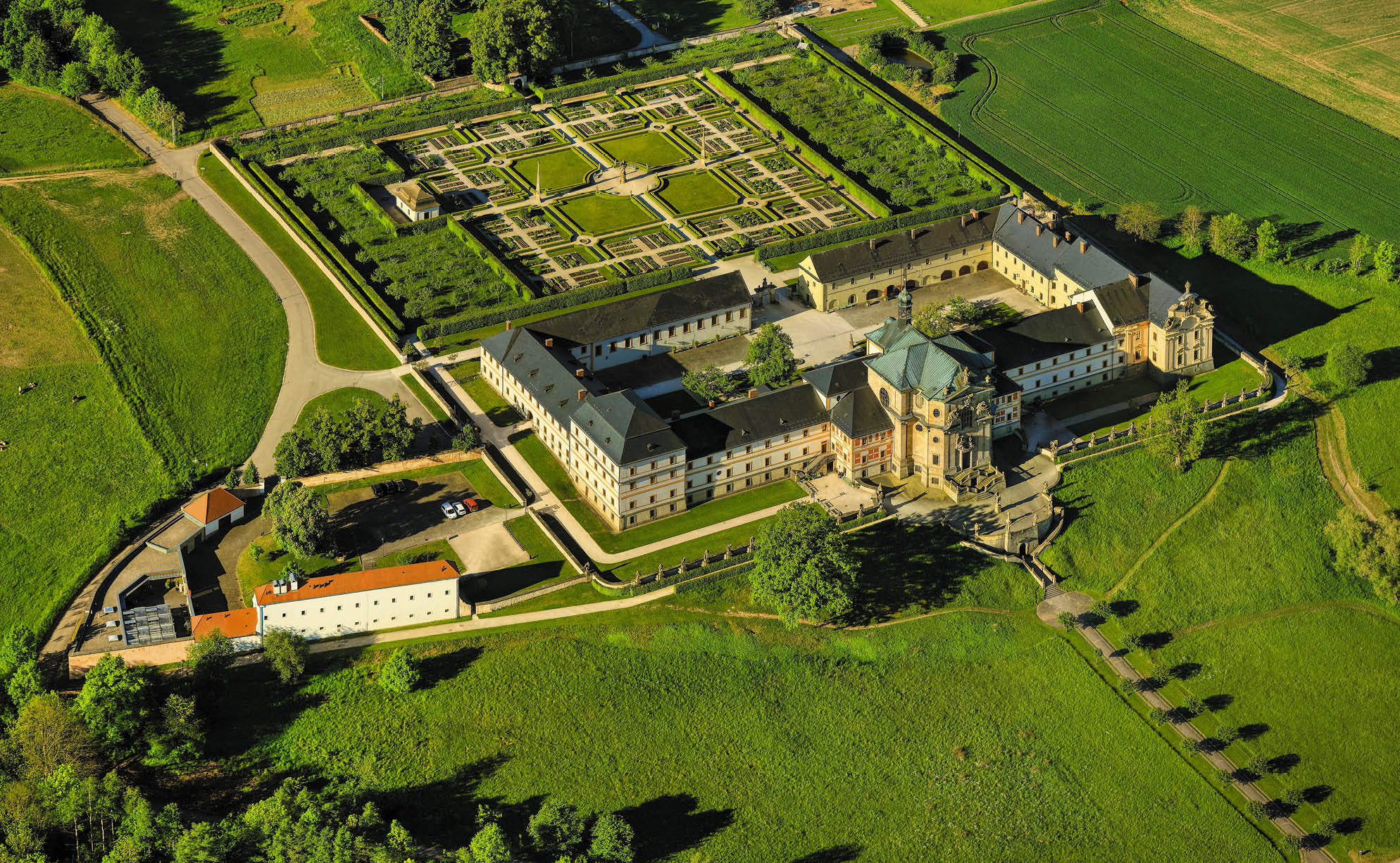 Kniha NP “PAM TKY LETECKY - Libor Sv  ek" - 1. vyd n  2024, Photographer: Libor Svacek; box@fotosvacek.cz; Mobile: +420 602428001