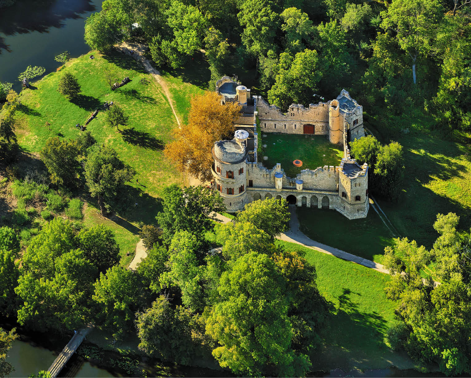 Kniha NP “PAM TKY LETECKY - Libor Sv  ek" - 1. vyd n  2024, Photographer: Libor Svacek; box@fotosvacek.cz; Mobile: +420 602428001