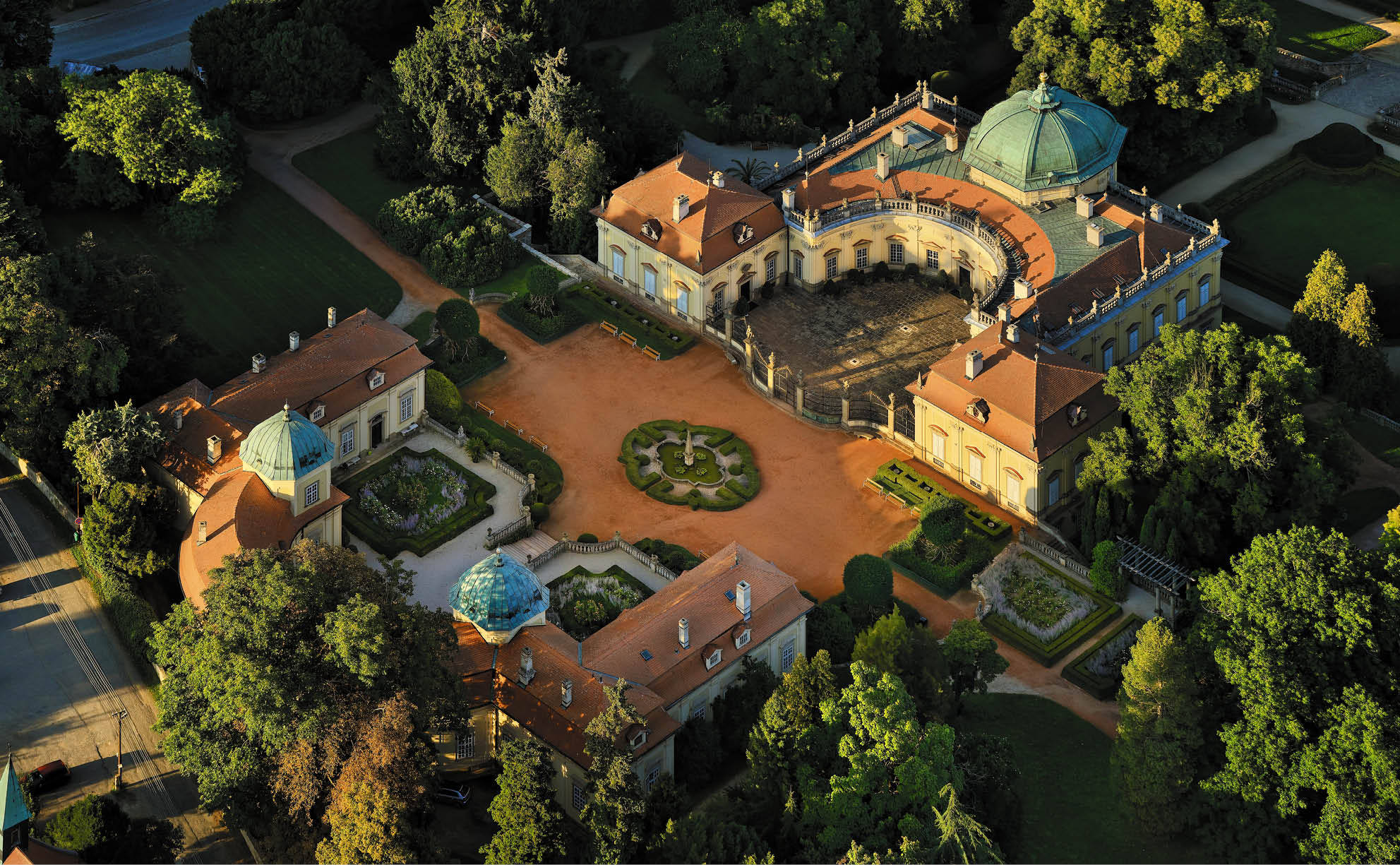 Kniha NP “PAM TKY LETECKY - Libor Sv  ek" - 1. vyd n  2024, Photographer: Libor Svacek; box@fotosvacek.cz; Mobile: +420 602428001