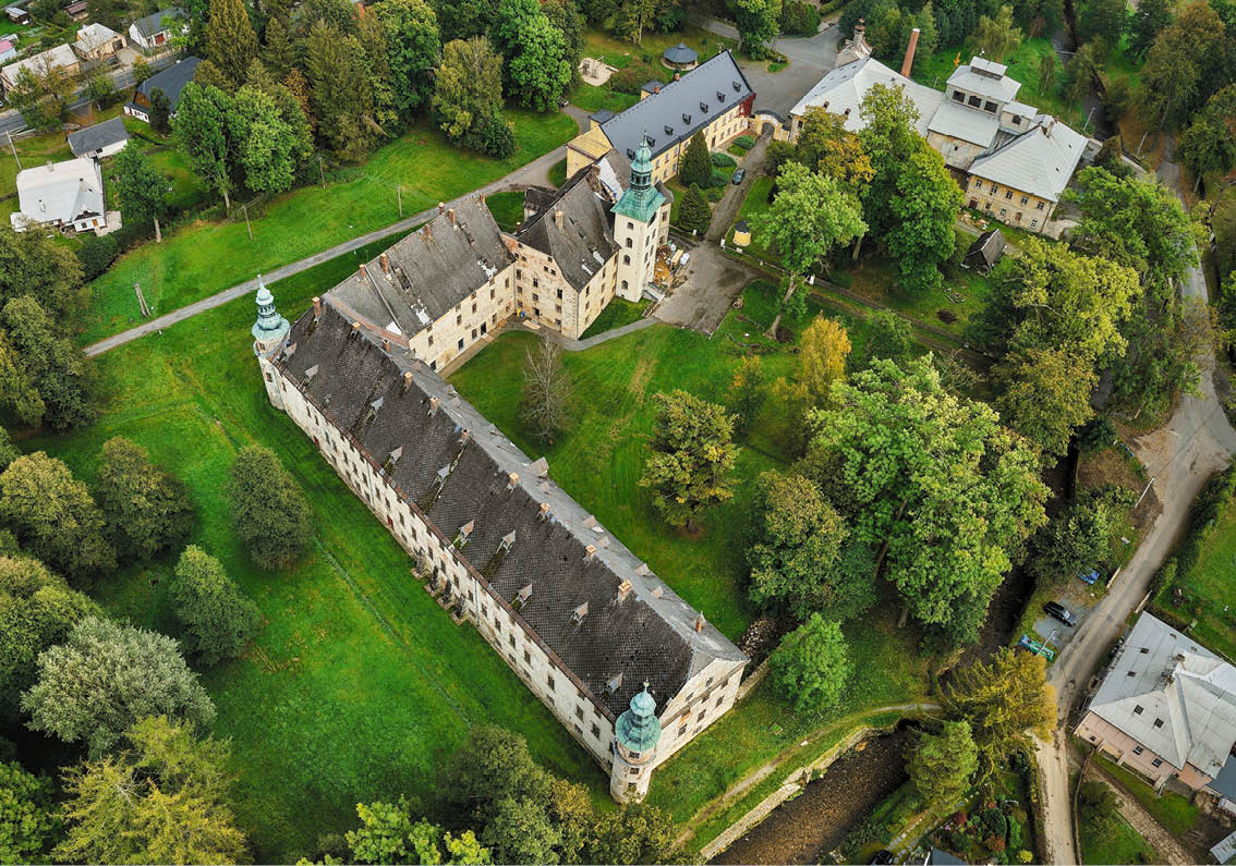 Kniha NP “PAM TKY LETECKY - Libor Sv  ek" - 1. vyd n  2024, Photographer: Libor Svacek; box@fotosvacek.cz; Mobile: +420 602428001