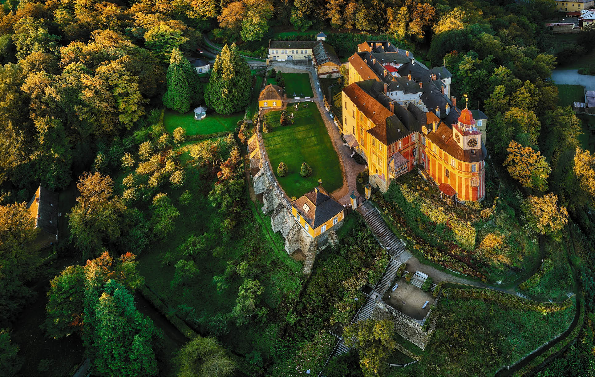 Kniha NP “PAM TKY LETECKY - Libor Sv  ek" - 1. vyd n  2024, Photographer: Libor Svacek; box@fotosvacek.cz; Mobile: +420 602428001