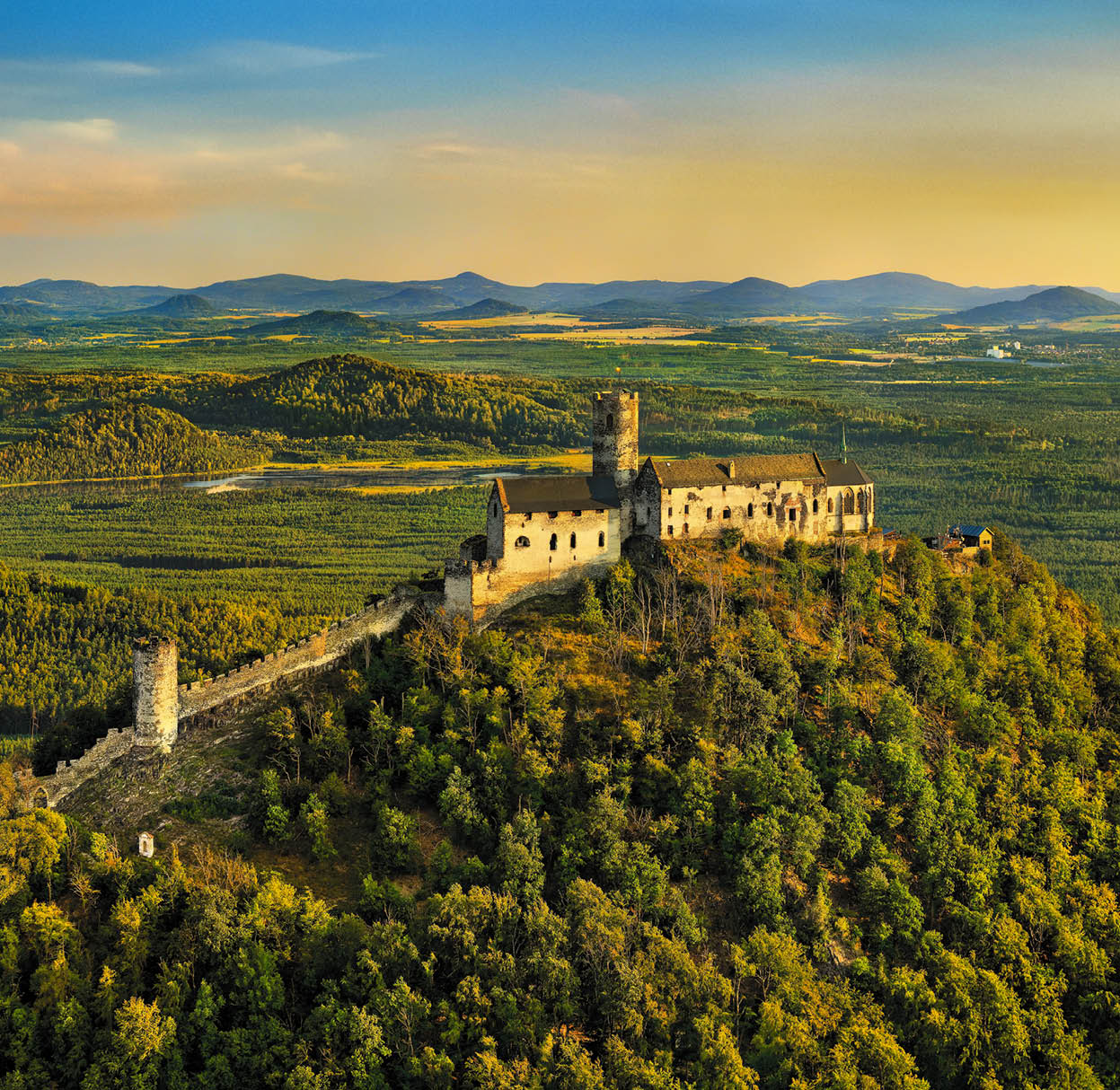 Kniha NP “PAM TKY LETECKY - Libor Sv  ek" - 1. vyd n  2024, Photographer: Libor Svacek; box@fotosvacek.cz; Mobile: +420 602428001