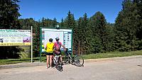 Přehrada Lipno - parkoviště na hrázi Přehrada Lipno - parkoviště na hrázi