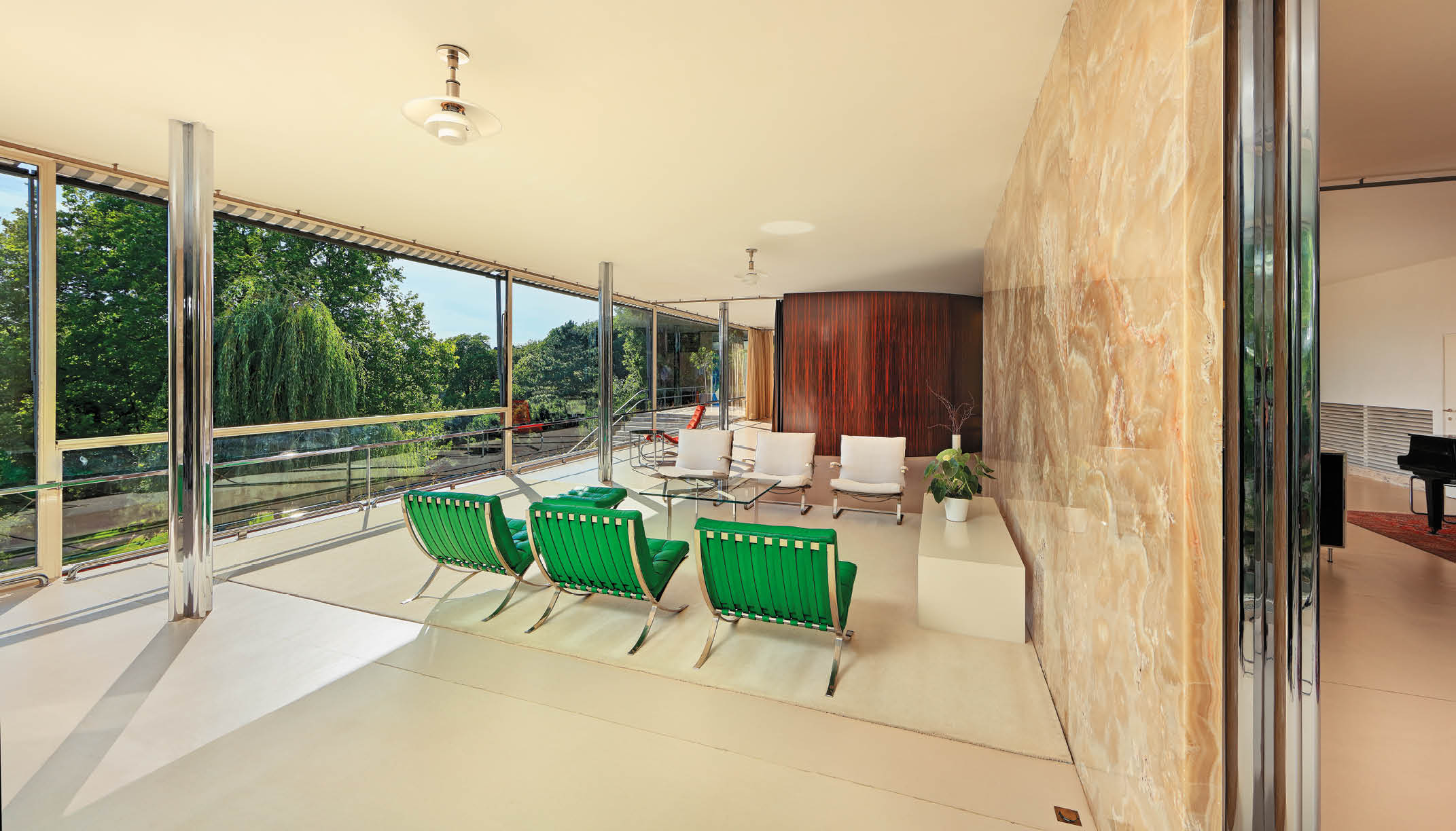 Kniha “Brno - Libor Sv ek" - dotisk rok 2015 Photographer: Libor Svacek; box@fotosvacek.cz; Mobile: +420 602428001; 