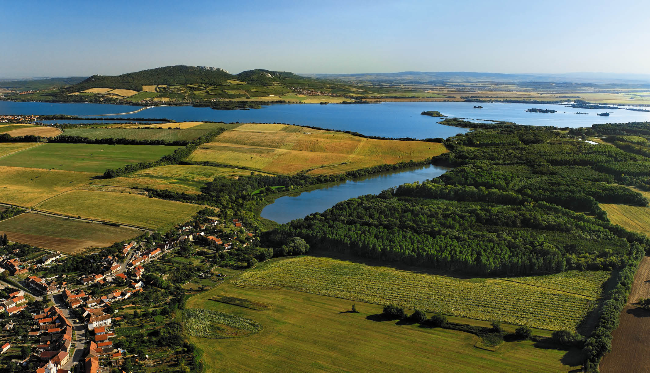 Kniha “Jizni Morava - Libor Svacek" - vydani 1., rok 2011 Photographer: Libor Svacek; box@fotosvacek.cz; Mobile: +420 602428001; 