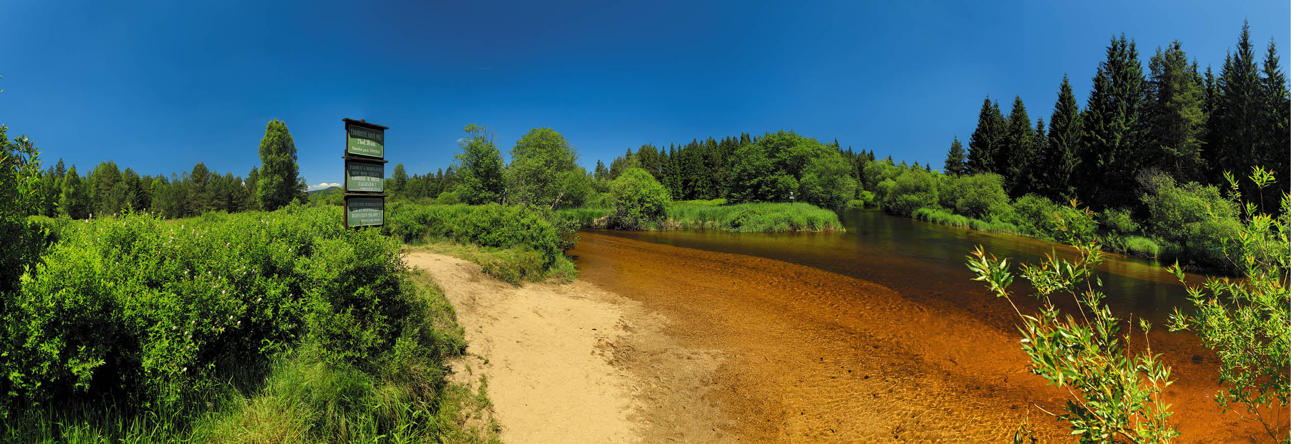 Kniha “VLTAVA - Libor Svacek" - vydani 1., rok 2011 Photographer: Libor Svacek; box@fotosvacek.cz; Mobile: +420 602428001; 