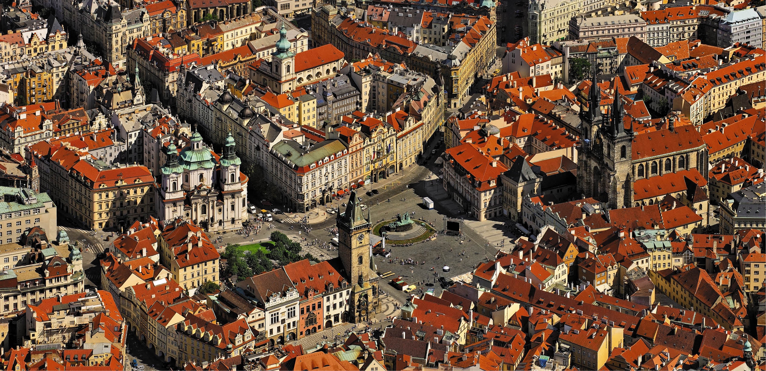 Kniha “PRAHA LETECKA - Libor Sv ek" - vyd n  1., rok 2013 Photographer: Libor Svacek; box@fotosvacek.cz; Mobile: +420 602428001; 