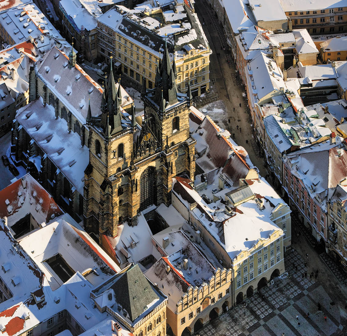 Kniha “PRAHA LETECKA - Libor Sv ek" - vyd n  1., rok 2013 Photographer: Libor Svacek; box@fotosvacek.cz; Mobile: +420 602428001; 