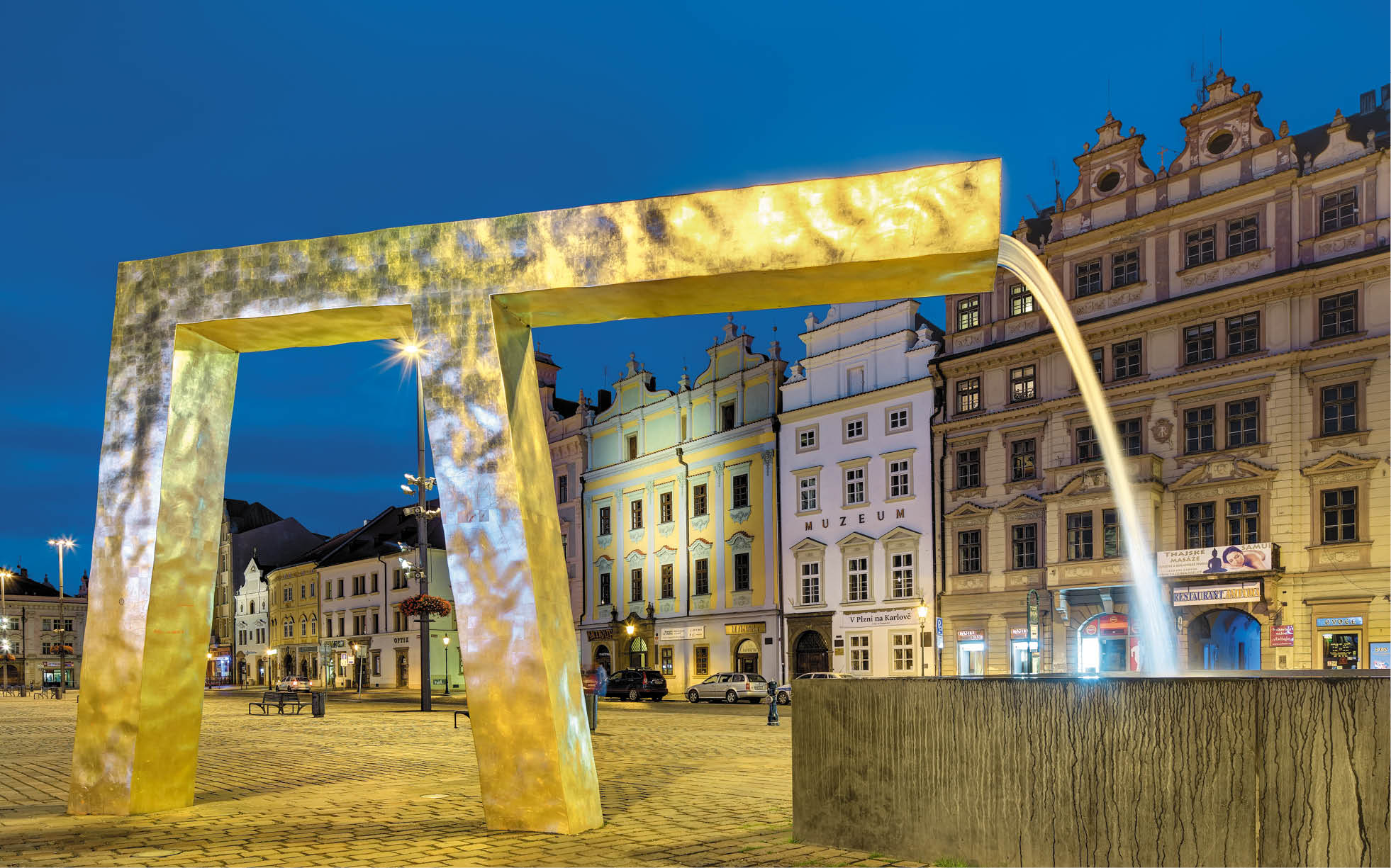 Kniha “PLZE - Libor Sv  ek" - vyd n  1., rok 2014 Photographer: Libor Svacek; box@fotosvacek.cz; Mobile: +420 602428001; 