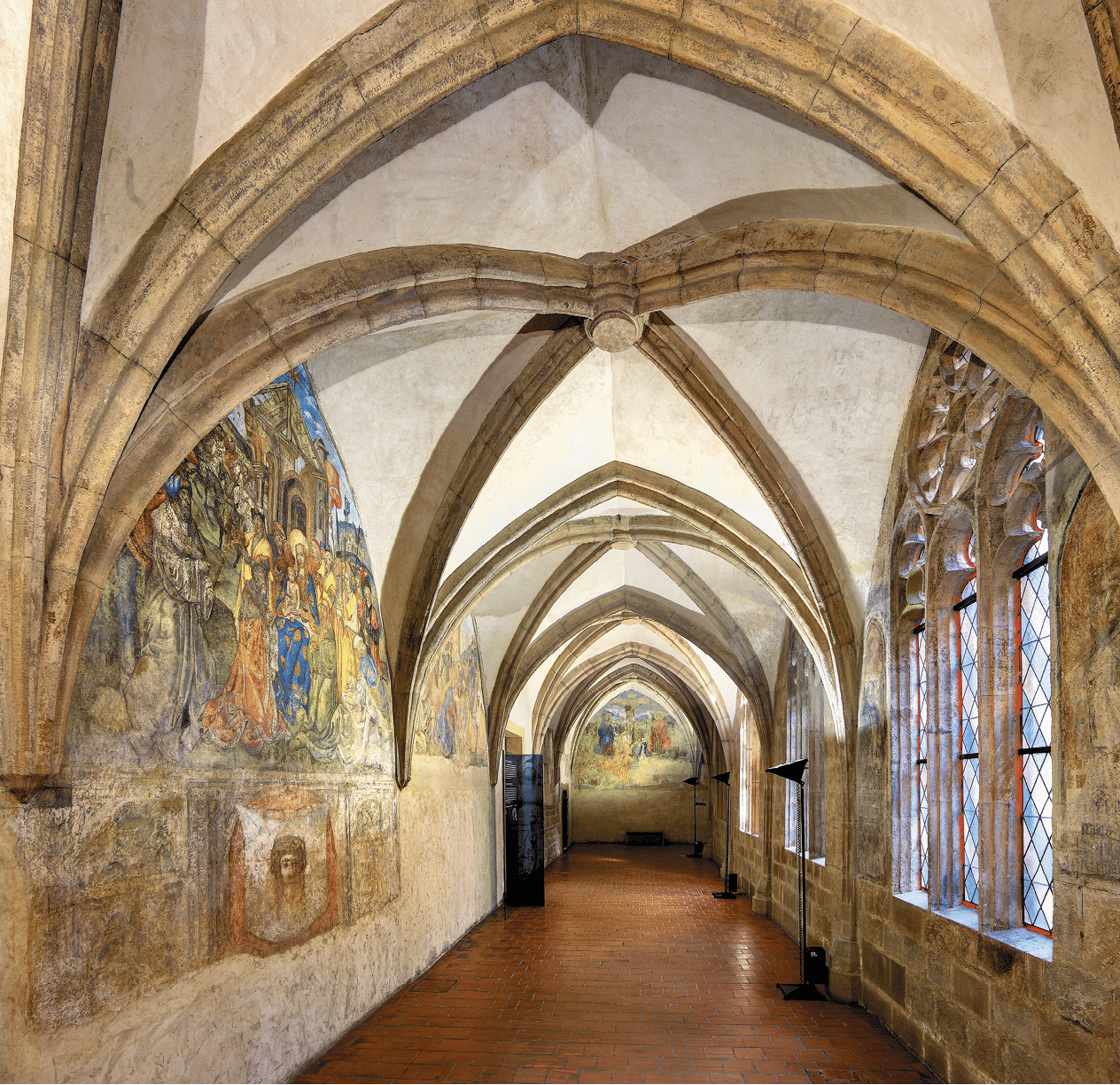 Kniha “OLOMOUC - Libor Sv ek" - vyd n  1., rok 2013 Photographer: Libor Svacek; box@fotosvacek.cz; Mobile: +420 602428001; 