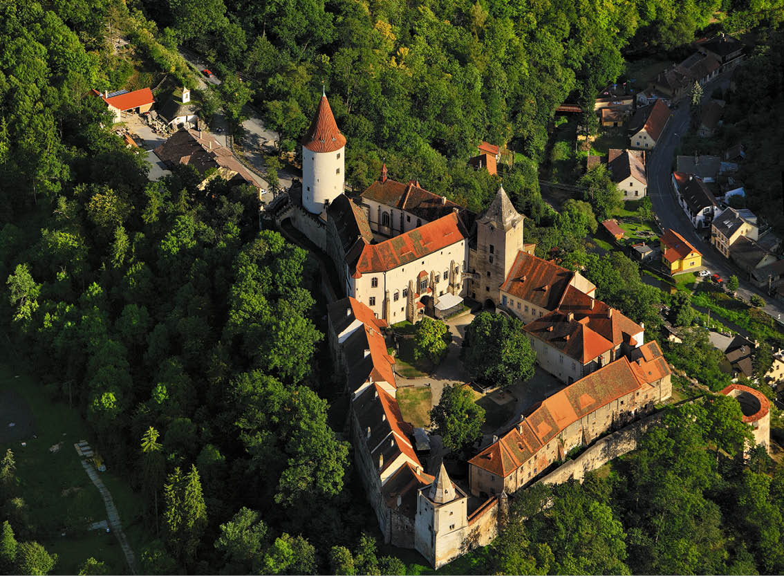 Kniha “ ESK REPUBLIKA LETECK  - Libor Sv  ek" - vyd n  1., rok 2014 Photographer: Libor Svacek; box@fotosvacek.cz; Mobile: +420 602428001; 