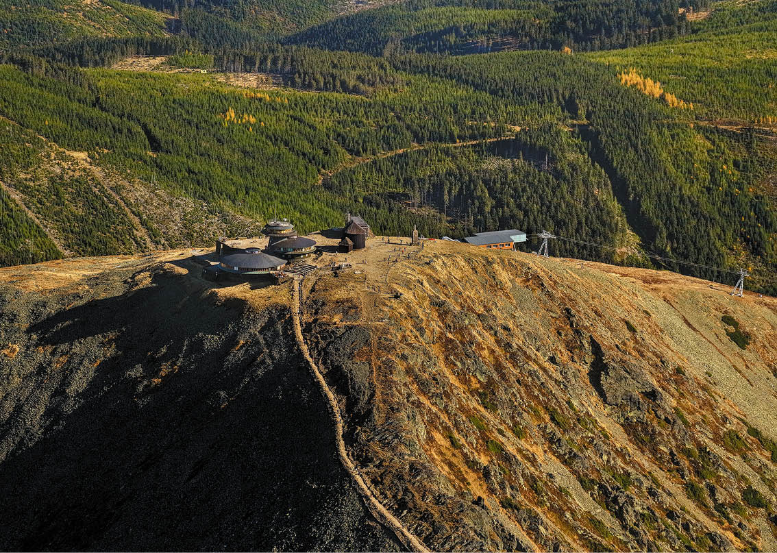 Kniha “ ESK REPUBLIKA LETECK  - Libor Sv  ek" - vyd n  1., rok 2014 Photographer: Libor Svacek; box@fotosvacek.cz; Mobile: +420 602428001; 