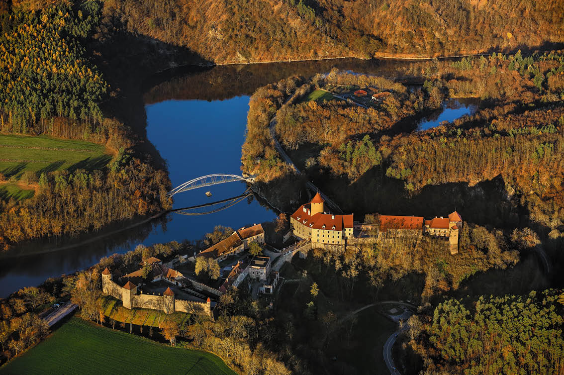 Kniha “ ESK REPUBLIKA LETECK  - Libor Sv  ek" - vyd n  1., rok 2014 Photographer: Libor Svacek; box@fotosvacek.cz; Mobile: +420 602428001; 