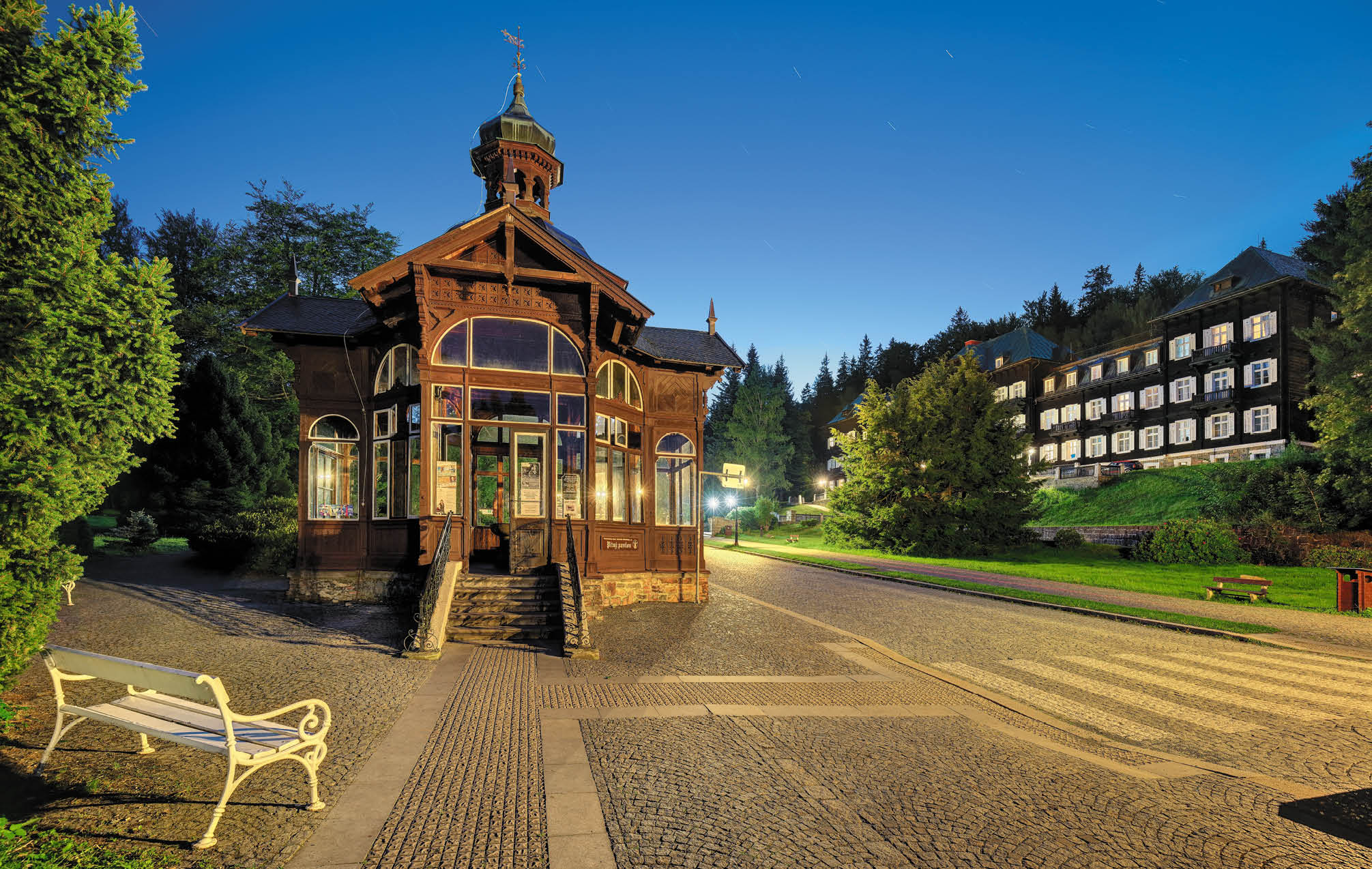 Kniha “MORAVA BEST - Libor Sv ek" - 1. vyd n  2018/2019 Photographer: Libor Svacek; box@fotosvacek.cz; Mobile: +420 602428001; 