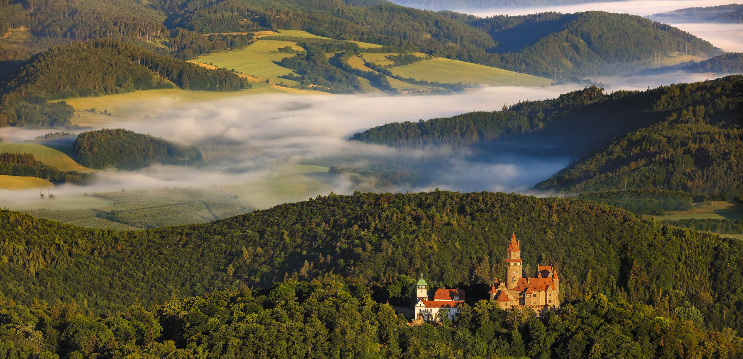 Kniha “MORAVA BEST - Libor Sv ek" - 1. vyd n  2018/2019 Photographer: Libor Svacek; box@fotosvacek.cz; Mobile: +420 602428001; 