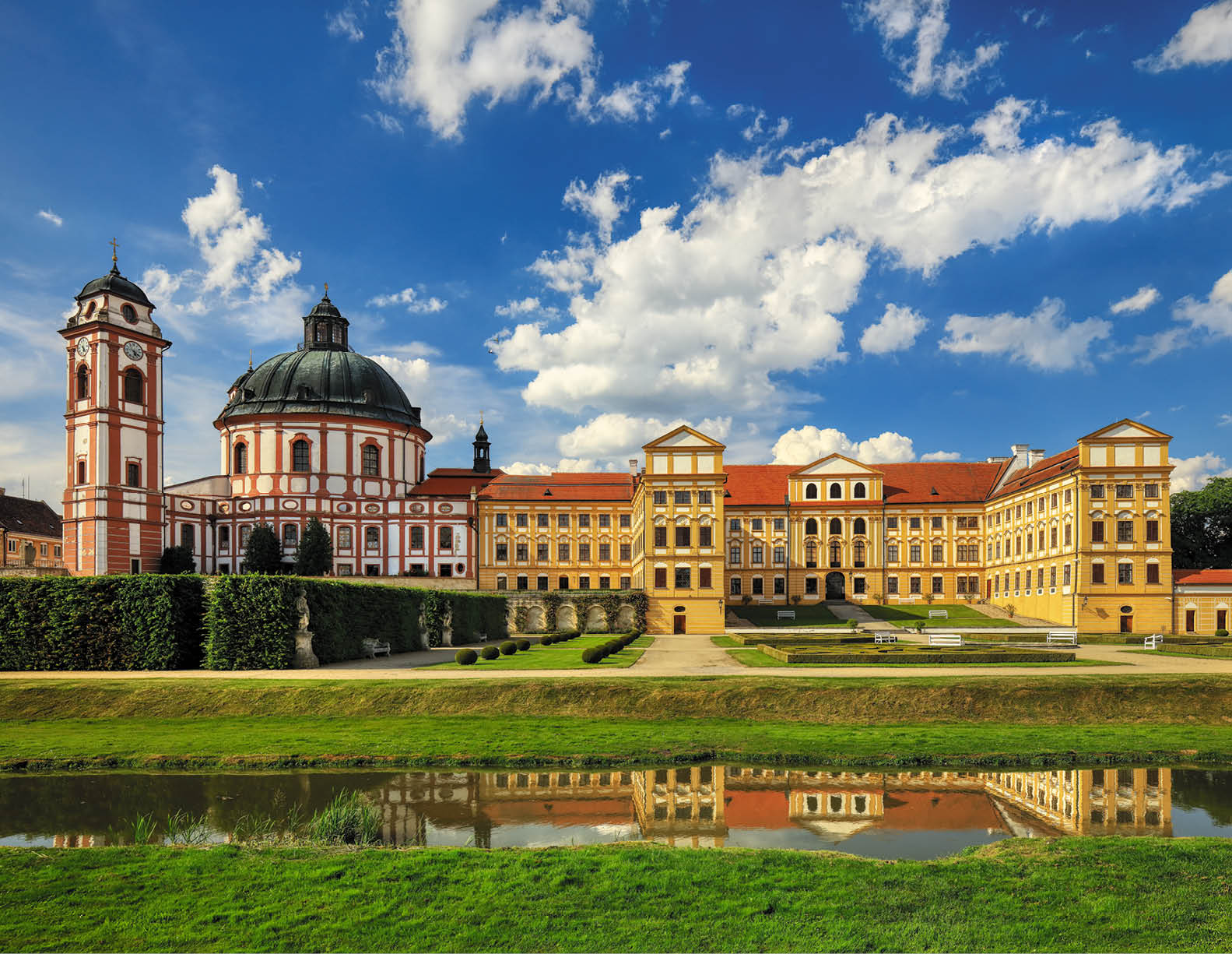 Kniha “ esk republika 2020 - Libor Sv  ek" - vyd n  1., rok 2020