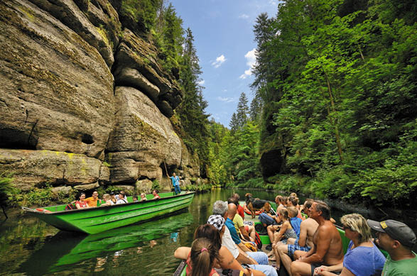 Kniha “ esk republika 2020 - Libor Sv  ek" - vyd n  1., rok 2020