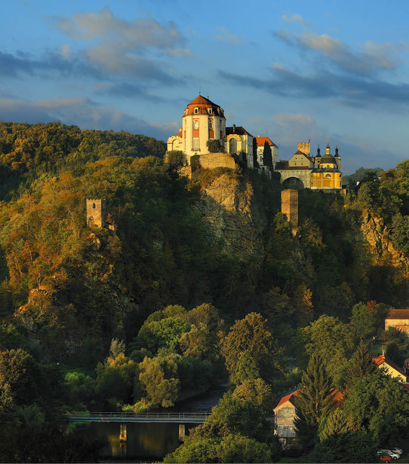 Kniha “ esk republika 2020 - Libor Sv  ek" - vyd n  1., rok 2020