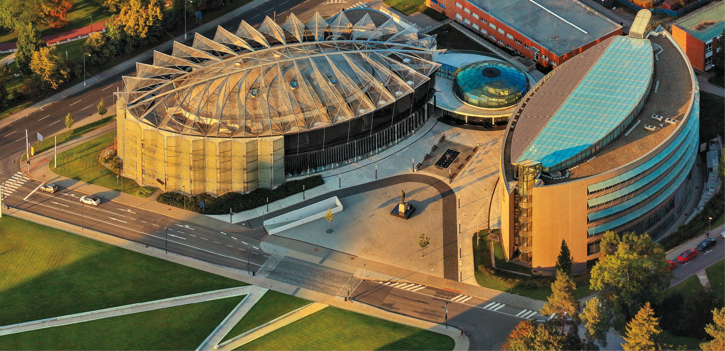 Kniha “Zl n - Libor Sv ek" - 1. vyd n  rok 2016 Photographer: Libor Svacek; box@fotosvacek.cz; Mobile: +420 602428001; 