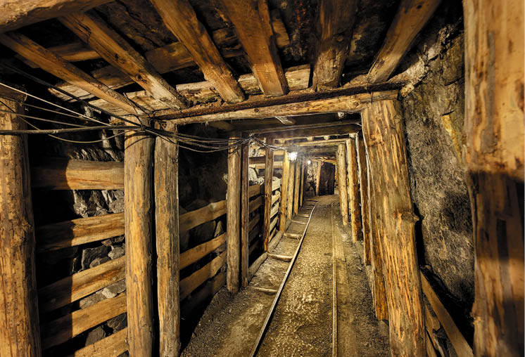 Kniha “OSTRAVA - Libor Sv ek" - 1. vyd n  2024 Photographer: Libor Svacek; box@fotosvacek.cz; Mobile: +420 602428001; 